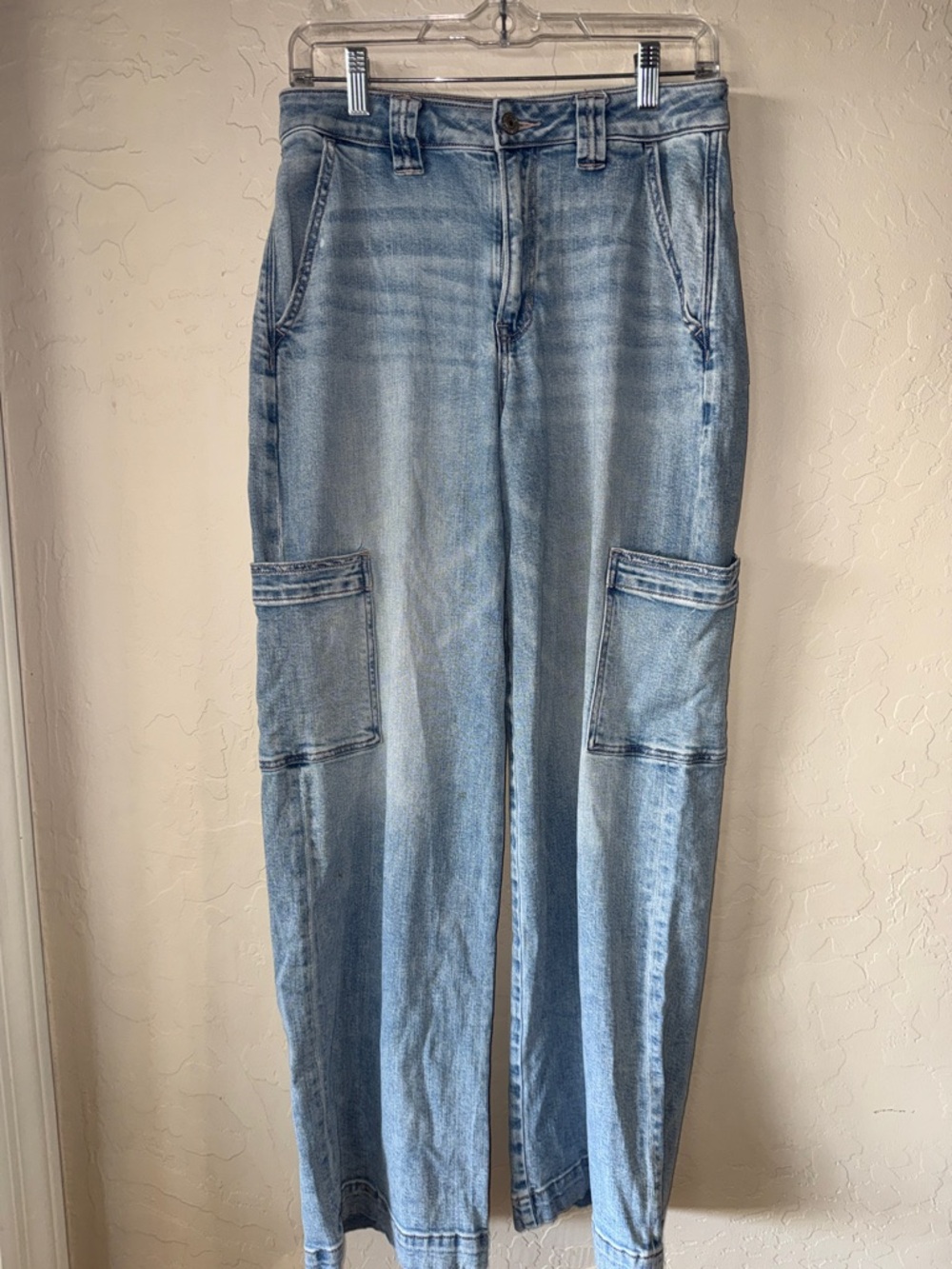 American eagle super high rise baggy wide leg cargo jeans size 2